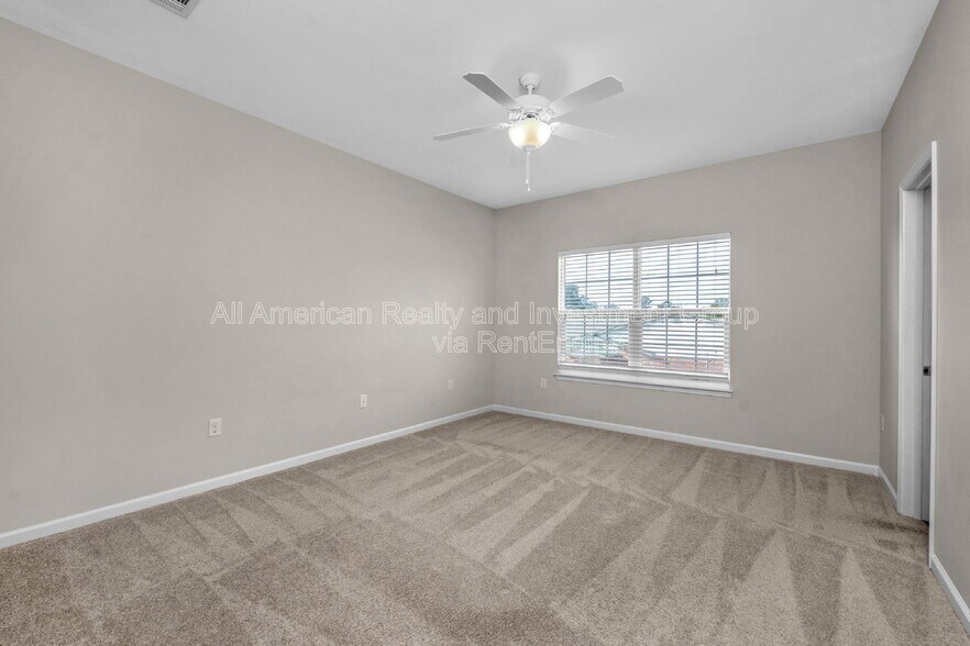 Building Photo - 116 Matt Blvd