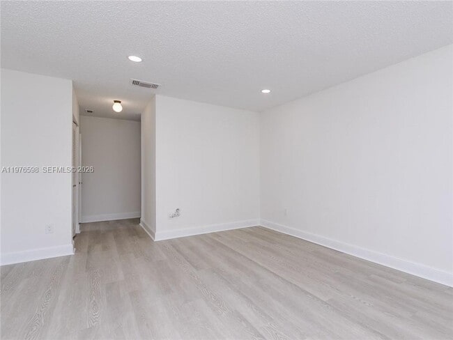 Building Photo - 21559 Cypress Hammock Dr