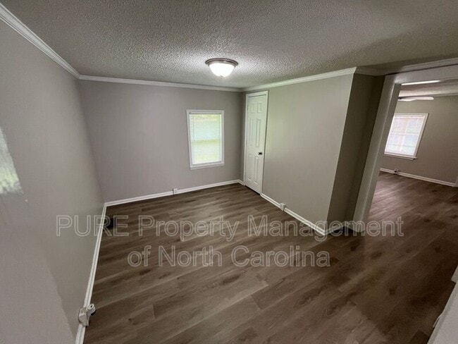 Building Photo - 65 Barber St NW