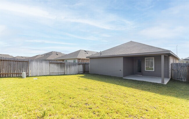 Building Photo - 24330 Saddlestone Green Dr