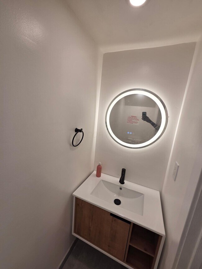 Building Photo - 4869 Stoneybrook Blvd