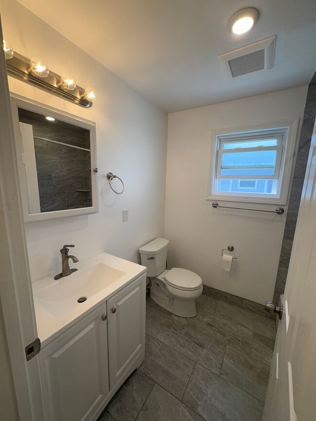 Building Photo - LYNN/BOSTON NO BROKER FEES! BRAND NEW FULLY RENOVATED ONE BEDROOM UNIT IN TOP COMMUTER LOCATION!