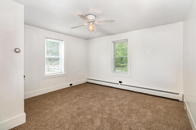 Building Photo - 8053 Spring Rd