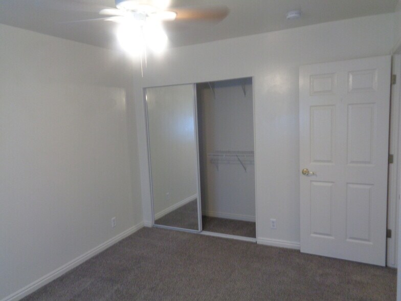 Building Photo - 3215 S 945 E