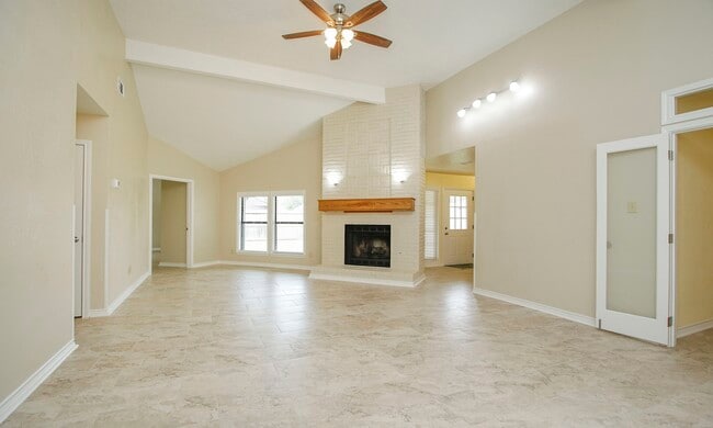 Building Photo - 19518 Gladewater Dr