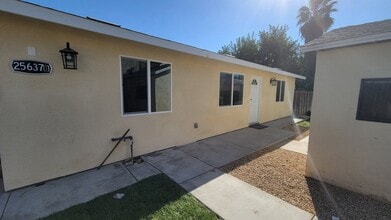 Building Photo - 25637 Lane St