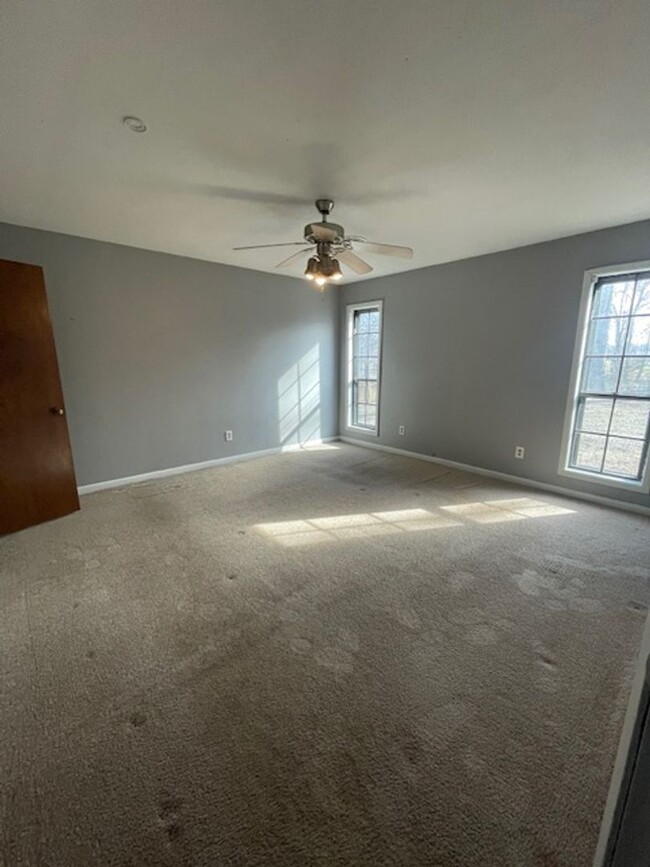 Building Photo - Renovated 4 Bedroom 3 Bath Home for Rent w...