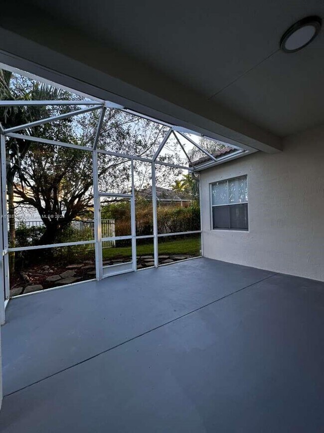 Building Photo - 1761 Aspen Ln