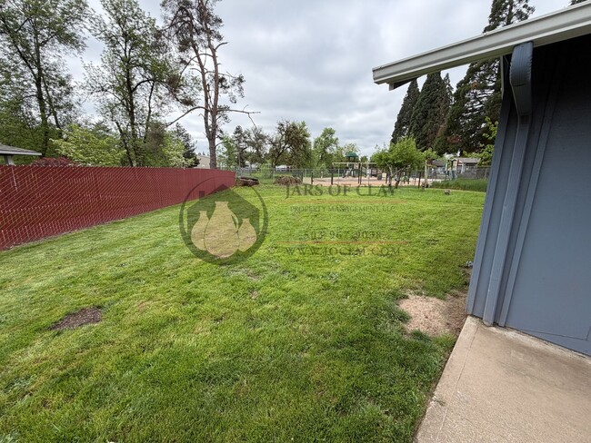 Building Photo - Salem 3BR with AC in Every Room! | 2-Car Garage & Fenced Yard