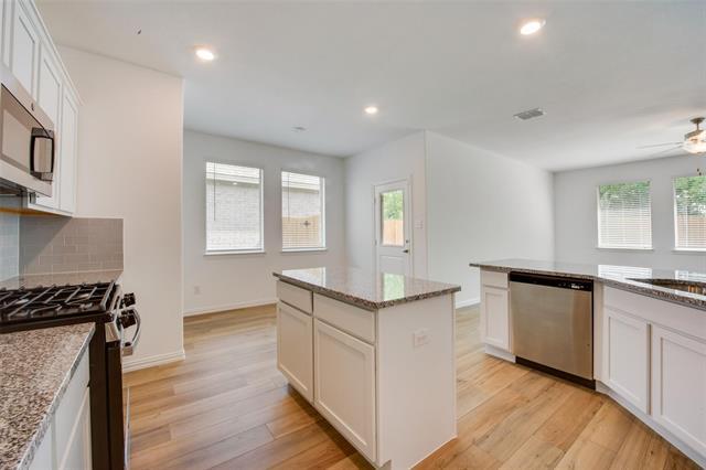 Building Photo - 1713 Roadrunner Dr