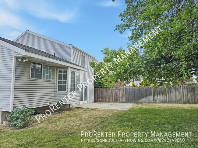Building Photo - 9132 Sandy Creek Cir