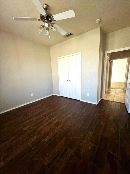 Building Photo - 10129 Bull Run