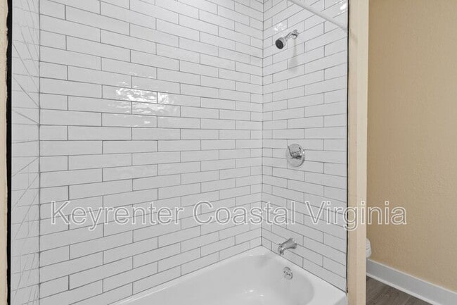 Building Photo - 635 37th St