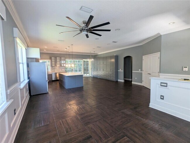 Building Photo - 6535 Meandering Way
