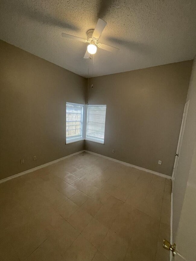 Building Photo - 11529 Springshire Dr