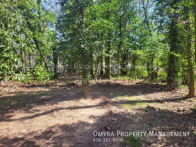 Building Photo - 591 Bolan St SE