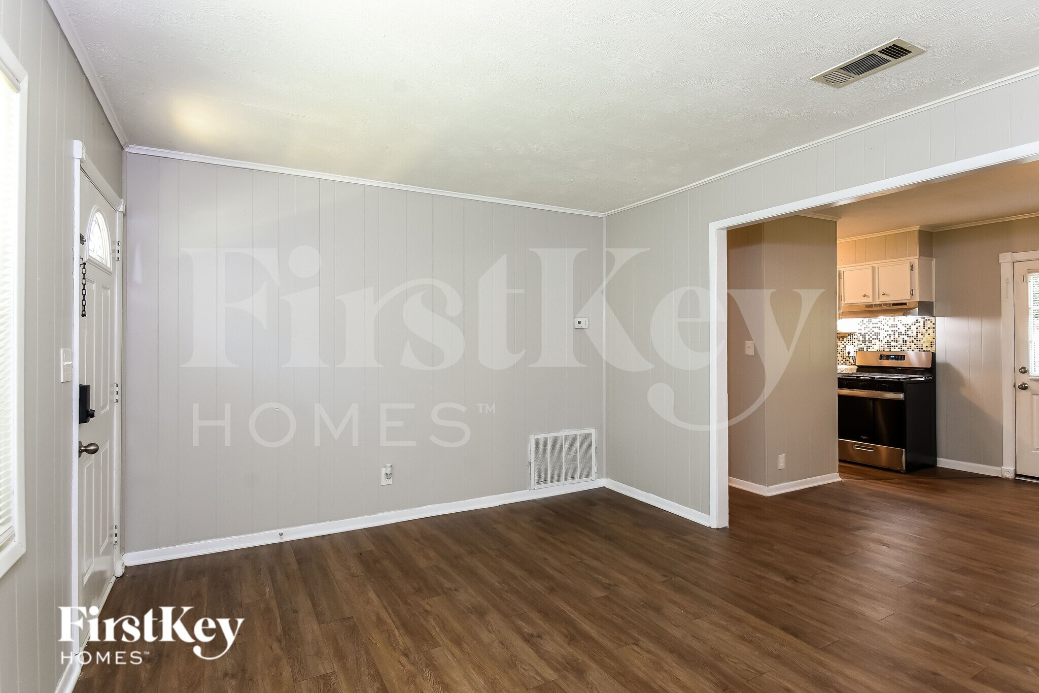 Building Photo - 4597 Douglas Dr