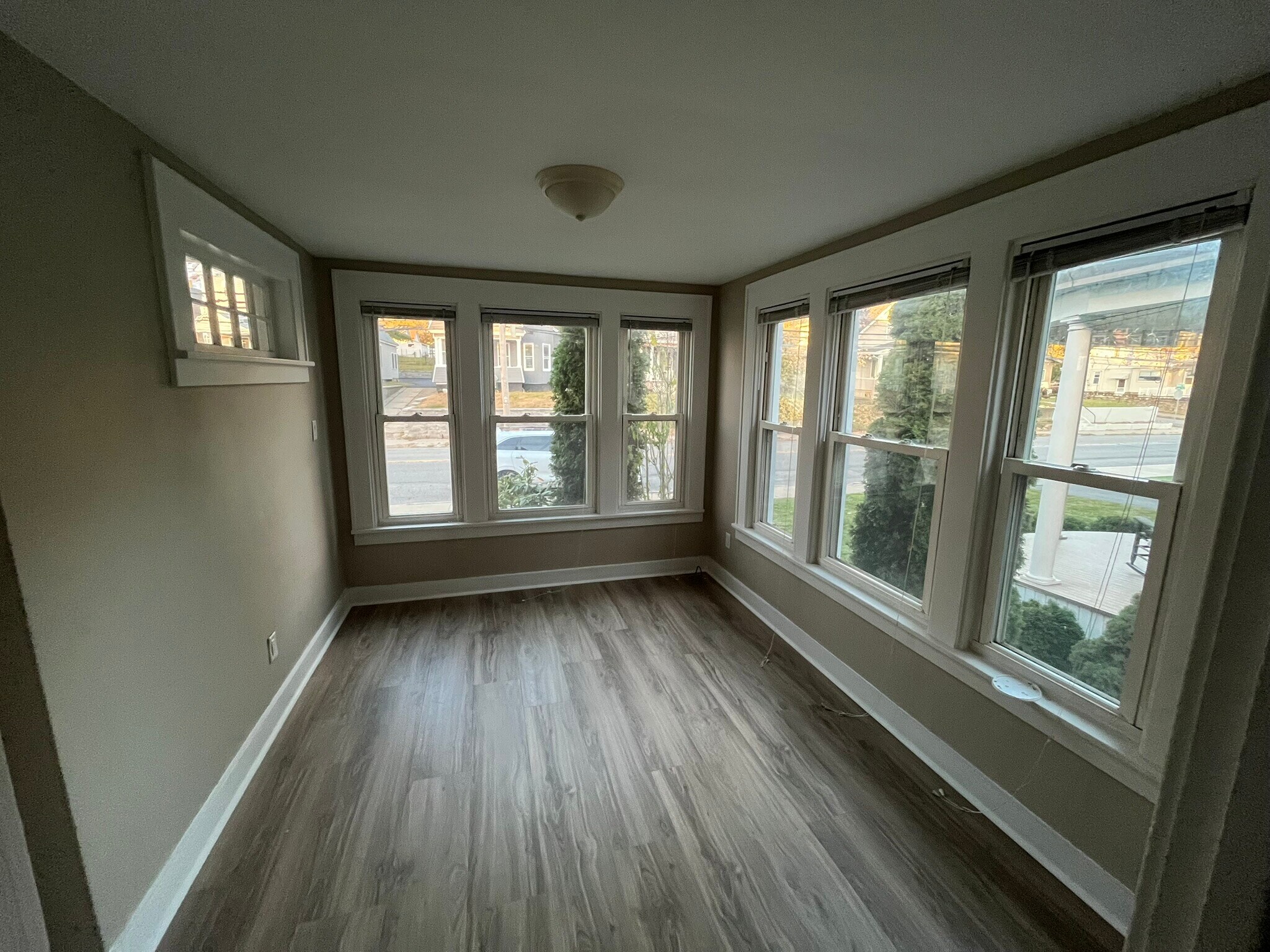 Bedroom / Office - 349 Mohawk Ave