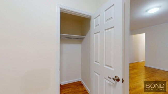 Building Photo - 620 W 171st St