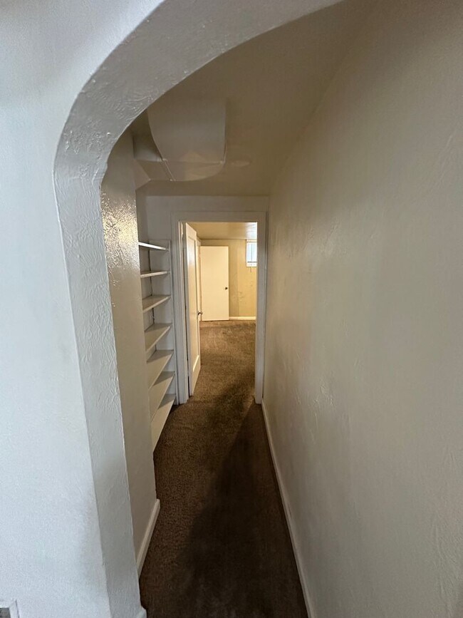 Building Photo - LW1532