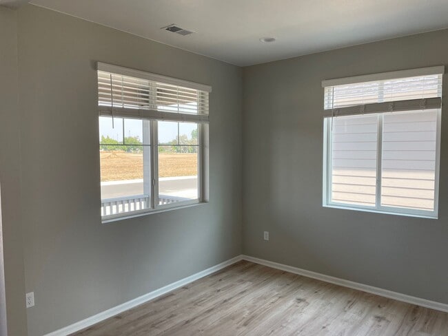 Building Photo - 1105 Blue Bell Rd