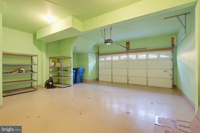 Building Photo - 43248 Mitcham Square