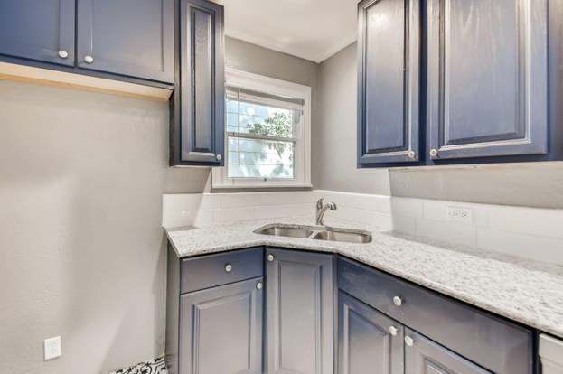 Building Photo - 4208 Valentine St
