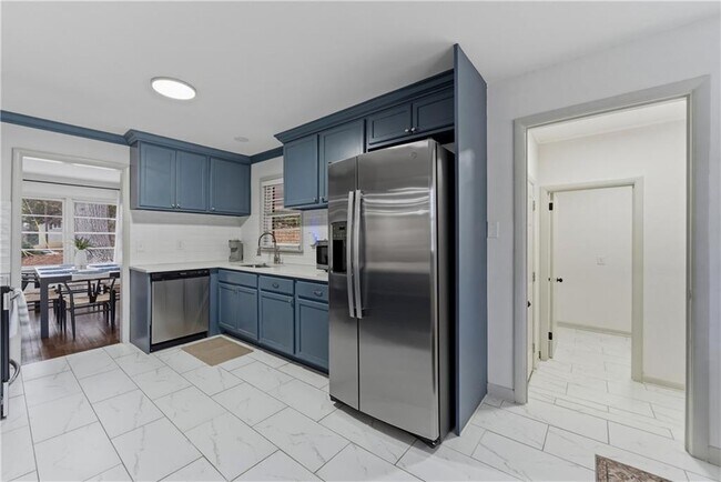 Building Photo - 2393 Lilla Cir SW