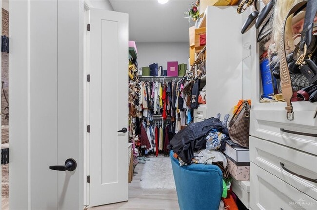 Building Photo - 27 Ensenada Ave