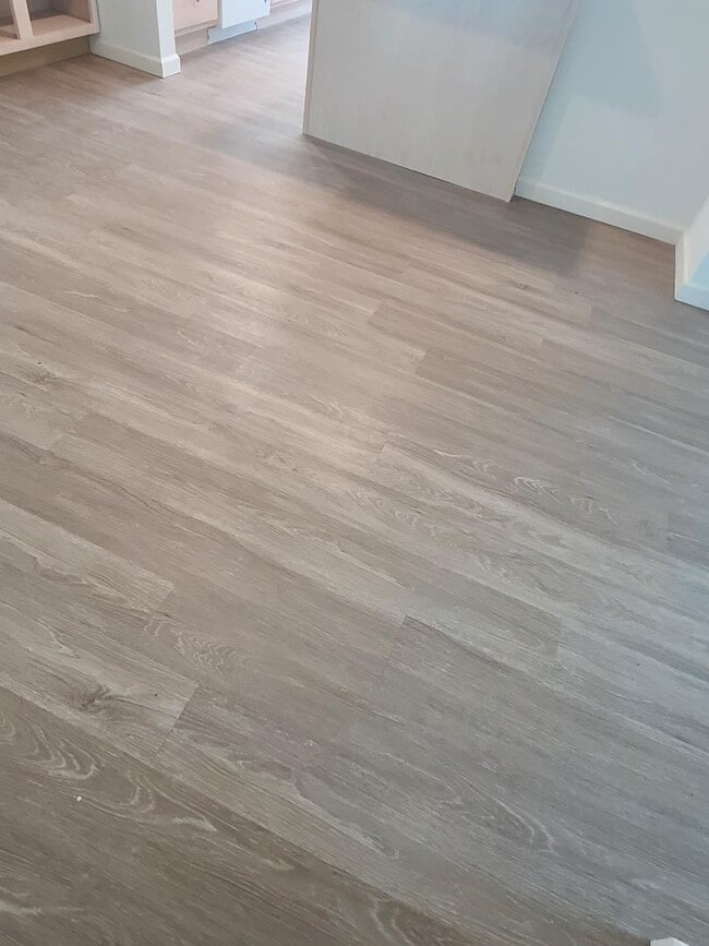 Building Photo - 613 Grundy Rd