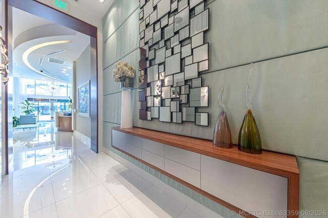 Building Photo - 2821 N Ocean Blvd