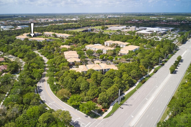 Building Photo - 9112 Myrtlewood Cir W