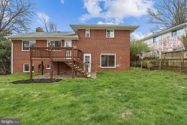 Building Photo - 4503 Traymore St