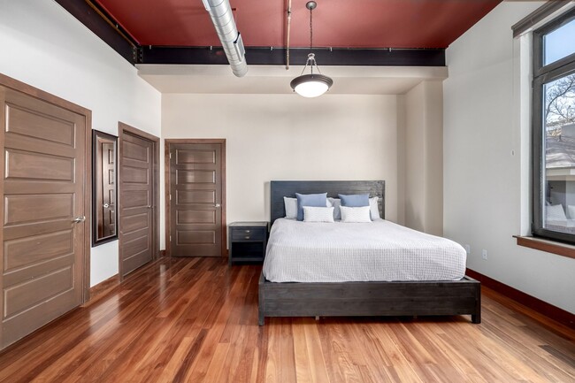 Building Photo - Luxury Furnished Old Town Condo – Modern Elegance in the Heart of Fort Collins