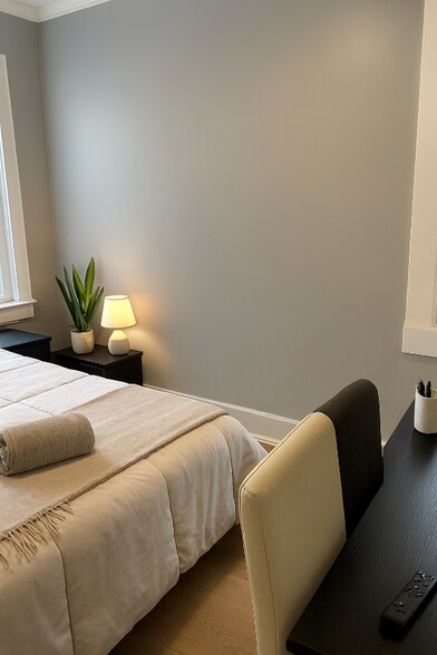 Building Photo - 325 Voorheis St