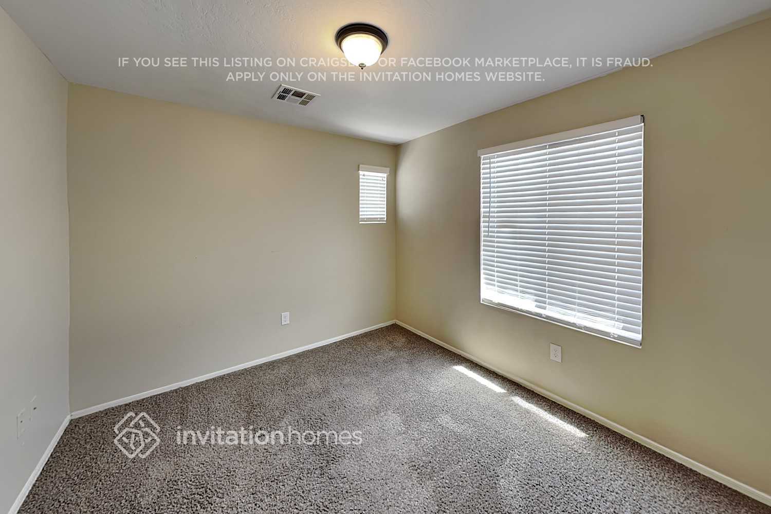 Building Photo - 8717 E Kiva Ave