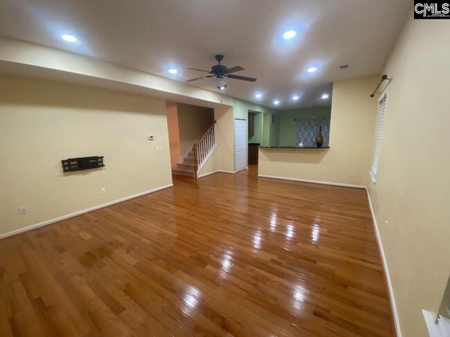 Building Photo - 137 Hammock Dr