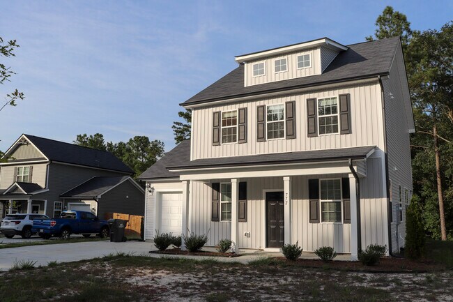 Building Photo - 772 Roberts Rd