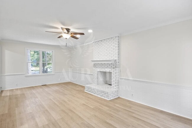 Building Photo - 623 Elmwood Ct