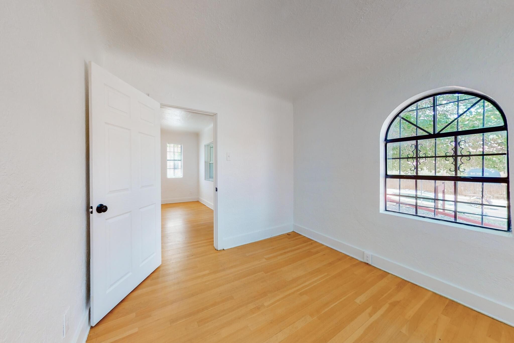 Building Photo - 3106 Monte Vista Blvd NE