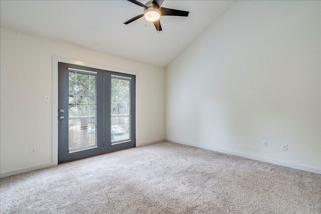 Building Photo - 2811 Hardeman-B