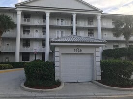 Building Photo - 3826 Whitehall Dr