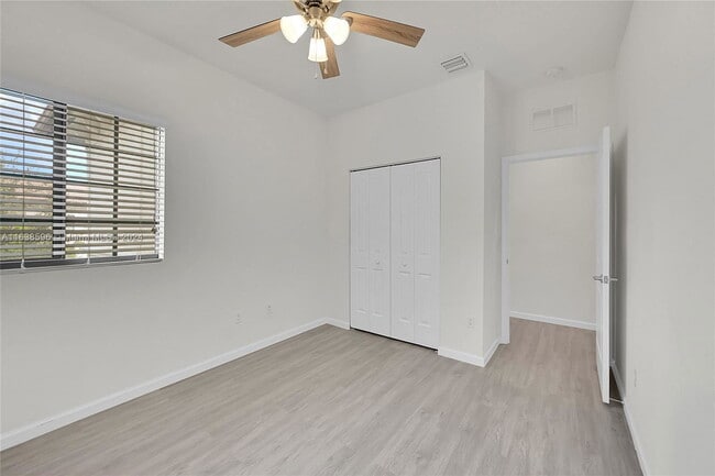 Building Photo - 4204 N Dixie Hwy