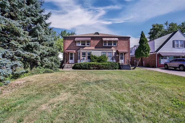 Building Photo - 660 Cleveland Dr