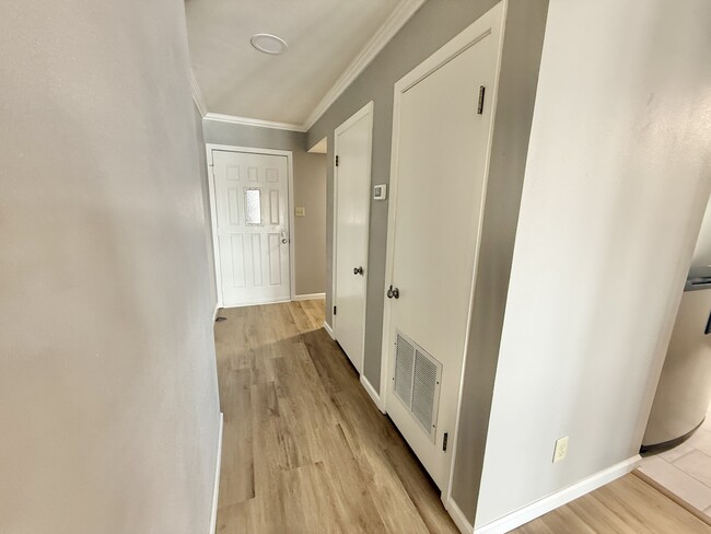 Building Photo - 142 Lake Hamilton Dr