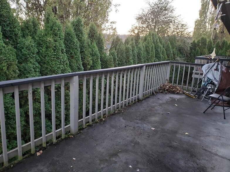 Building Photo - 606 Deeded Ln SW