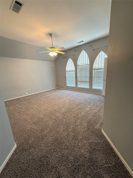 Building Photo - 2828 Cedar Ridge Ln