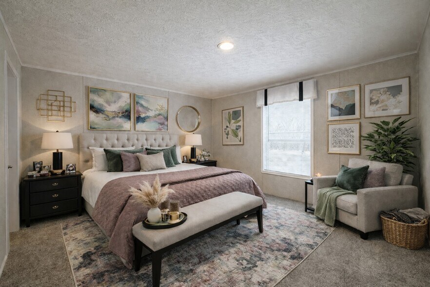 Building Photo - 29909 Flushing Dr