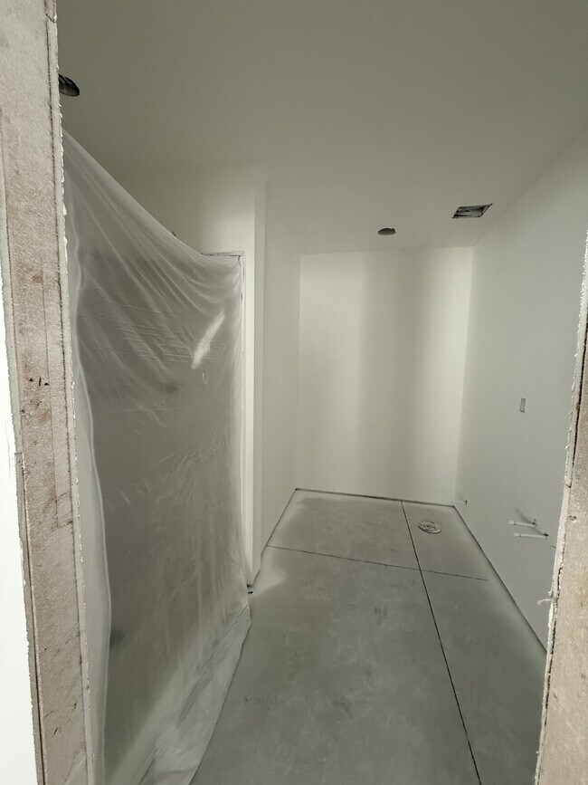 Building Photo - Patio Home in Hollister (4 Bedrooms withou...