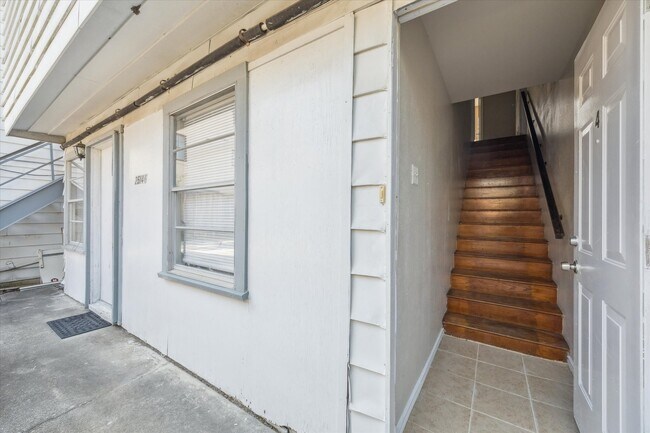 Building Photo - 2514 Kingston St